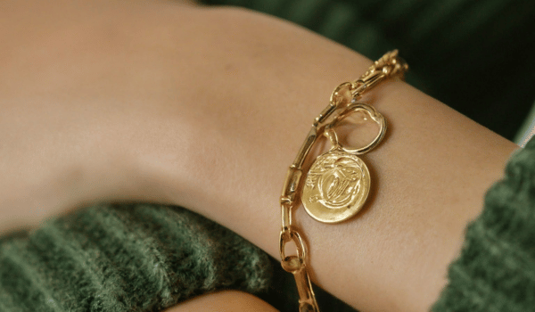 taking chare of a bracelet gold charm